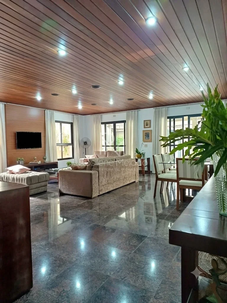 Casa a Venda no Condomínio João Paulo II, Quatro suítes