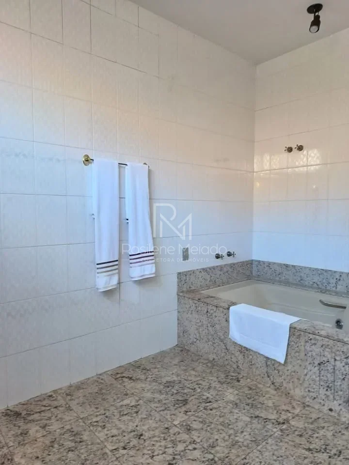 Casa a Venda no Condomínio João Paulo II, Quatro suítes — foto 10